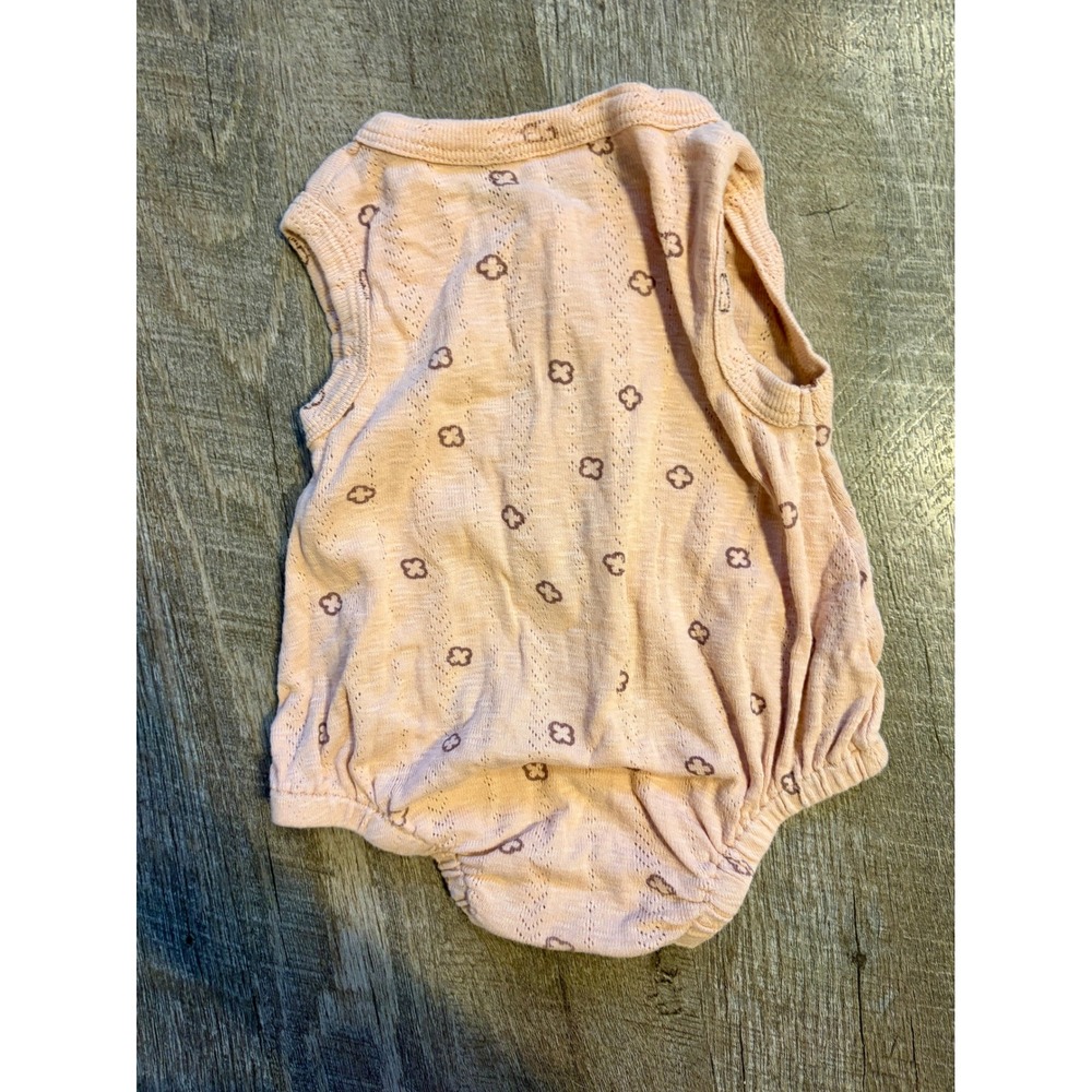Kate Quinn Organic Cotton Pointelle Clover Romper Peach Sleeveless 0-3M - Picture 3 of 3
